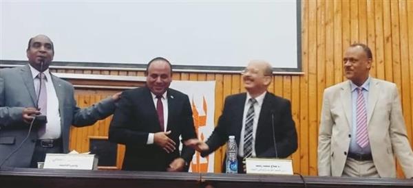 جامعة سوهاج تنظم ندوه توعوية تحت عنوان "أهمية مشورة ما قبل الزواج"