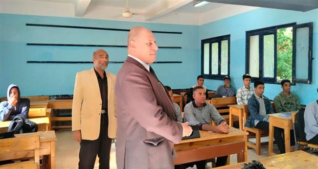 وكيل تعليم قنا يوجه بإعداد خطة لتنمية مهارات تلاميذ مدرسة الترامسة 