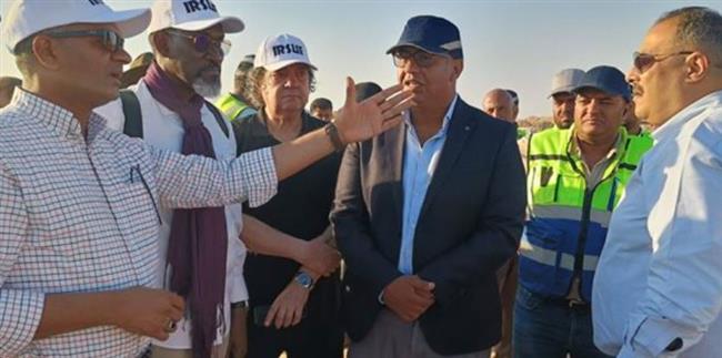نائب وزير الإسكان يتفقد موقع تنفيذ محطة معالجة الصرف الصحي بـ الأقصر