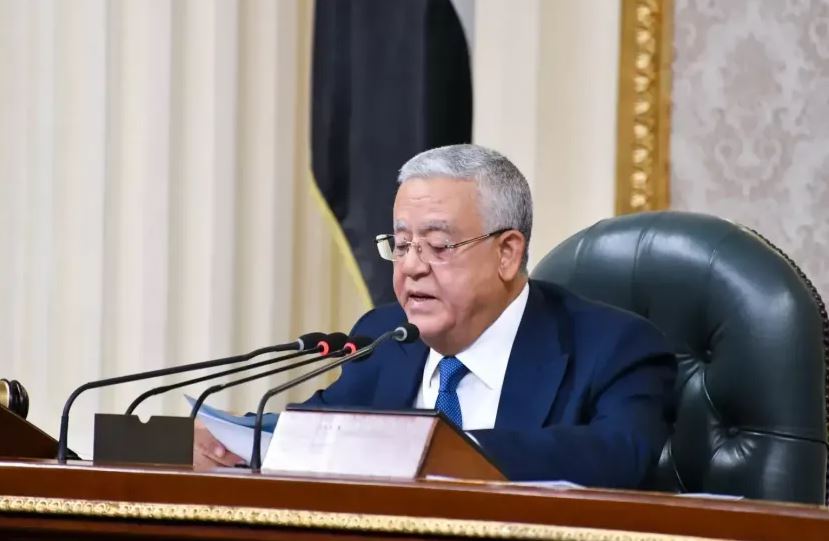 "النواب" ينفي مناقشته أية مشروعات قوانين لتحصيل رسوم من المصريين بالخارج