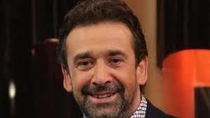 كريم عبدالعزيز ينشر صورة جديدة من كواليس فيلمه "الأرض السوداء"