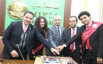   رئيس جامعة المنيا يلتقي باتحاد الطلاب بتشكيله الجديد