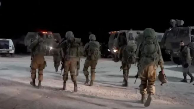 إسرائيل تحرك مدرعاتها نحو مناطق محيطة بـ دمشق