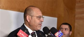   وزير العمل: استخراج شهادات "مزاولة حرفة" و"قياس مهارة " لعمالة غير منتظمة 