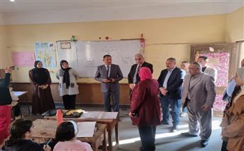 مدير التفتيش والرقابة بالتعليم يتفقد مدارس القليوبية