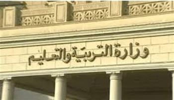   التعليم تكرم الطلاب الفائزين فى المسابقة الفنية "لمحات من الهند" 
