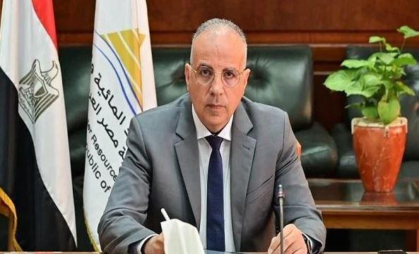 وزير الري يبحث مع مسئولين دوليين الإعداد لمشروع تحلية المياه بالطاقة الشمسية لأغراض الزراعة
