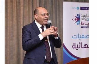   وزير العمل: الدولة حريصة على توفير وظائف لائقة للشباب