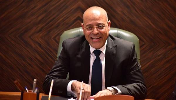 وزير العمل يعلن عن وظائف جديدة في السعودية