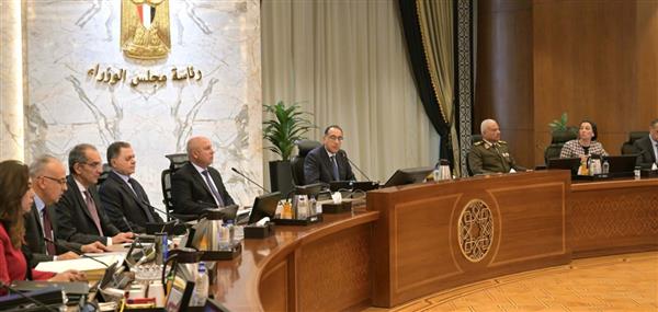 مدبولي يؤكد اهتمام الدولة بقطاع الصناعة
