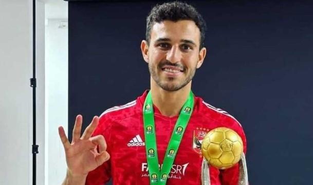 حمدي فتحي يزور بعثة الأهلي في قطر