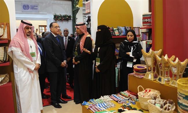مدبولي: "تراثنا" ملتقى مهم لعرض وتسويق المنتجات المميزة للحرف اليدوية والتُراثية