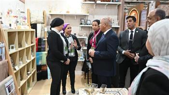  كامل الوزير يتفقد جناح مركز تحديث الصناعة بمعرض تراثنا