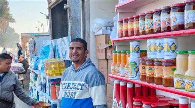 محافظ الجيزة: سوق اليوم الواحد بإمبابة يوفر السلع الأساسية بأسعار مخفضة
