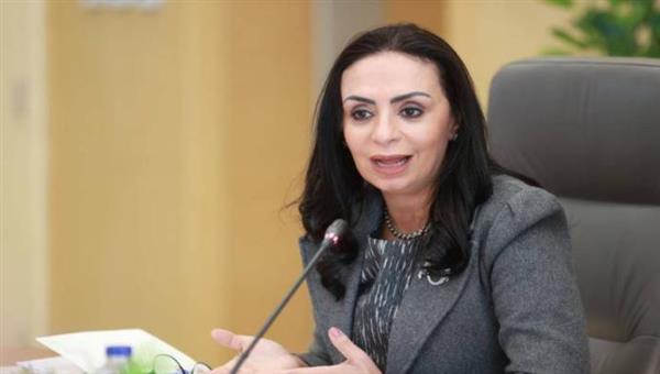 وزيرة التضامن تحيل واقعة تعريض أم لطفلها للإهمال والخطر للنيابة العامة