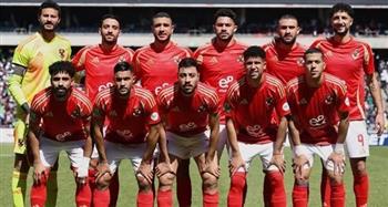 الأهلي بالقميص الأحمر والشورت الأسود أمام باتشوكا في كأس التحدي