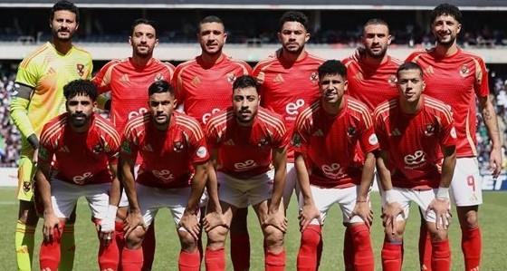 الأهلي بالقميص الأحمر والشورت الأسود أمام باتشوكا في كأس التحدي