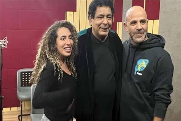 محمد منير يطمئن جمهوره بصورة جديدة