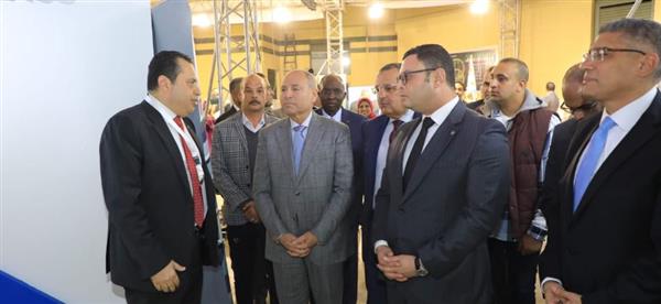 وزير الإسكان ومحافظ القاهرة يفتتحان مؤتمر المركز القومى لبحوث الإسكان والبناء