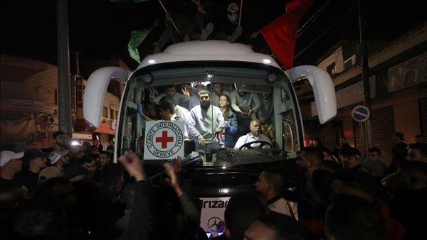 يديعوت أحرونوت: تقدم كبير في صفقة وقف إطلاق النار بغزة وحماس مستعدة