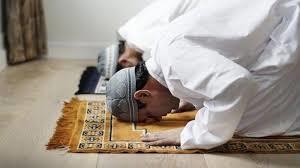 هل تأخير الصلاة عن وقتها له كفارة؟