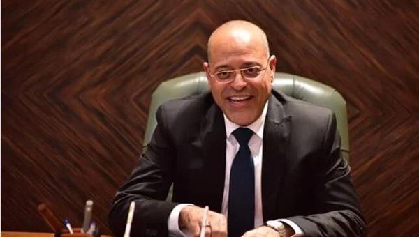 وزير العمل يُقرر زيادة المنح الدورية للعمالة غير المنتظمة من 500 إلى 1000 جنيه