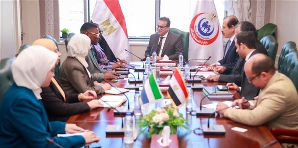 وزير الصحة يبحث مع سفير سيراليون التعاون في القطاع الصحي