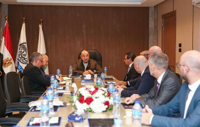 وزير قطاع الأعمال العام يلتقي وفدا من "MTG" العالمية و"الفولاذ الصناعية"