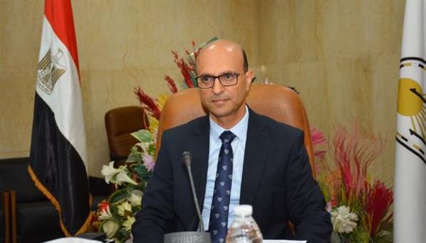 رئيس جامعة أسيوط يشيد بالمؤتمر العام السادس للصحافة المصرية