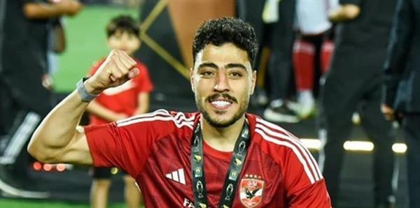 الأهلي يمدد عقد أكرم توفيق لمدة 3 مواسم