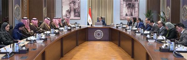 رئيس الوزراء يلتقي وزير الصناعة والثروة المعدنية السعودي والوفد المرافق له