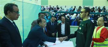 بالصور| افتتاح "دكان الفرحة" بجامعة جنوب الوادي