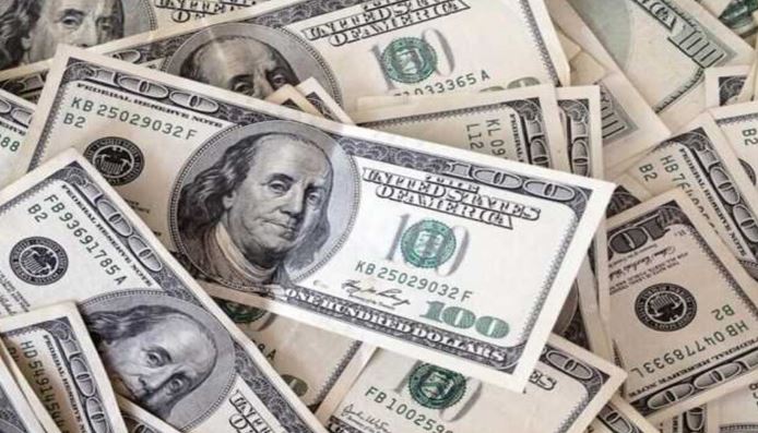 بعد انخفاضه .. تعرف على سعر الدولار بالبنوك في نهاية التعاملات