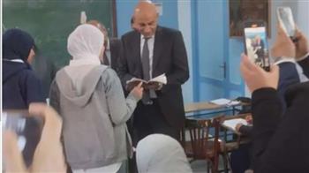   وزير التعليم يتفقد مدارس الغربية 