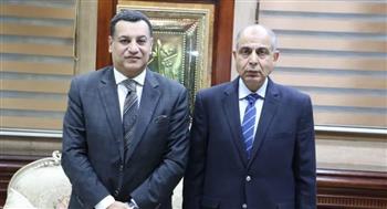   محافظ المنيا يبحث مع رئيس الغرفة التجارية تجهيزات افتتاح السوق الحضاري بماقوسة