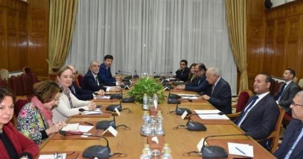 أبو الغيط يستقبل وفد مجلس الشيوخ الفرنسي لبحث سبل تعزيز الروابط التاريخية
