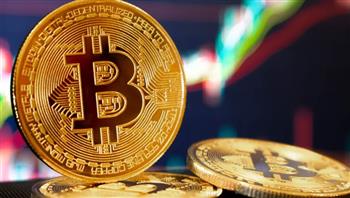   "بيتكوين" تتراجع بعد بلوغ قمة قياسية مع ترقب الأسواق قرارات الفيدرالي