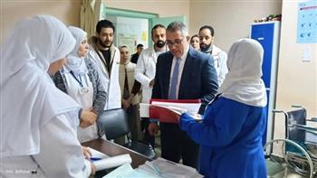   قرارات مهمة في جولة مدير التأمين الصحي بالقليوبية داخل مستشفى بنها 