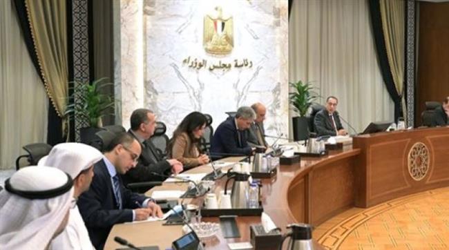رئيس الوزراء يلتقي عدداً من مسئولي الشركات الإماراتية لمناقشة التعاون المشترك 