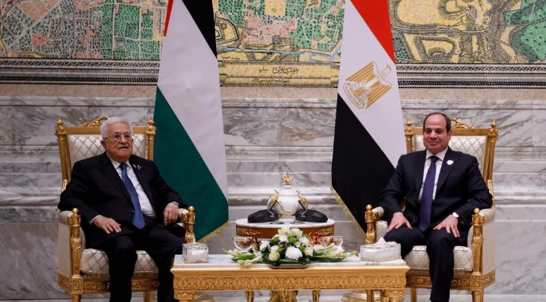 الرئيس السيسي يؤكد لـ أبو مازن استمرار دعم مصر للقضية الفلسطينية