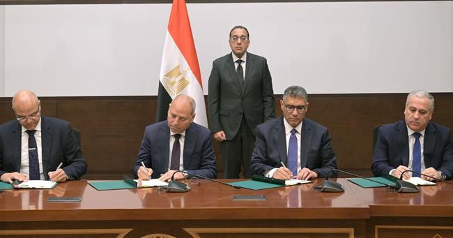 مدبولي يشهد توقيع 3 بروتوكولات لسداد مديونيات عدد من المؤسسات الصحفية القومية