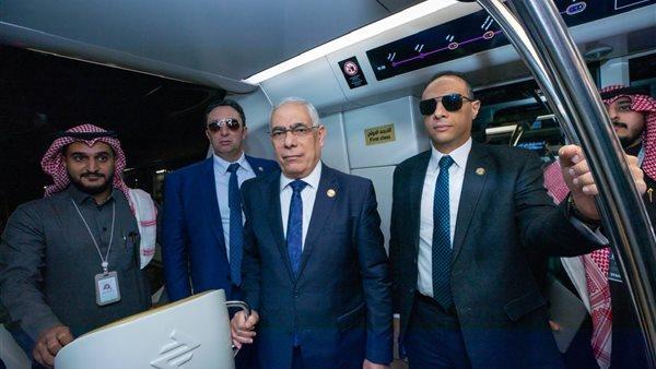 شوقي يدعو لاستخدام الذكاء الاصطناعي في تحقيق العدالة الجنائية