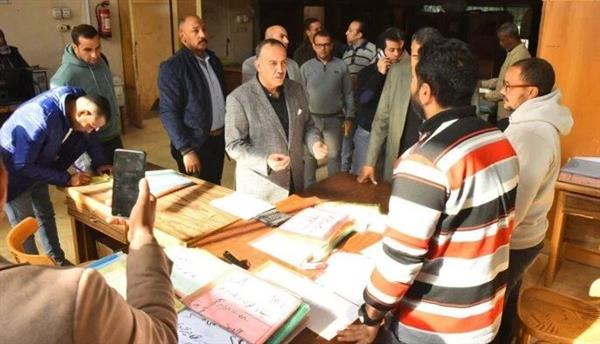 محافظ أسيوط يتفقد المركز التكنولوجي لخدمة المواطنين بمركز الفتح
