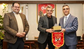   الأهلي يستقبل السفير الجزائري على هامش مباراة شباب بلوزداد