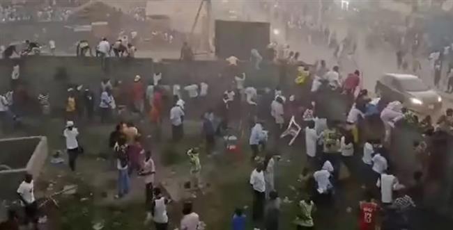 كرة القدم تبكي مجددًا.. مقتل 56 مشجعًا بسبب مباراة ودية في غينيا