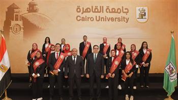   رئيس جامعة القاهرة يجتمع بمجلس اتحاد الطلاب بتشكيله الجديد 