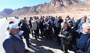   وزير الإسكان للعاملين بمشروع تطوير موقع التجلي الأعظم: "عاوز الموقع خلية نحل" على مدار الساعة