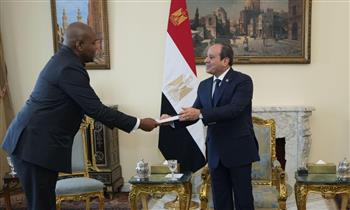   الرئيس السيسي يتسلم رسالة من نظيره الكونغولي تتعلق بتعزيز العلاقات بين البلدين