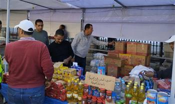   محافظة الإسكندرية: تفعيل صرف السلع التموينية داخل سوق اليوم الواحد بالمنشية