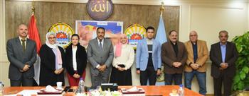   شعيب يناقش مقترح إنشاء عدد ثلاثة مناطق حرفية بمرسى مطروح والمعلمين والنجيله